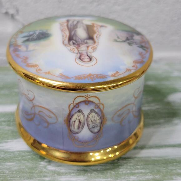 Ardleigh Elliott Our Lady of Fatima Porcelain Music Box Vintage - Picture 4 of 11
